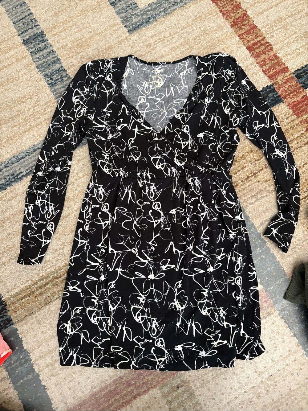 Nine West Black Dress with White Scribble Print — Long Sleeve V-Neck